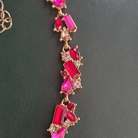White House Black‎ Market Necklace Gold Tone Red Pink and Clear Crystal Clusters - Picture 7 of 10